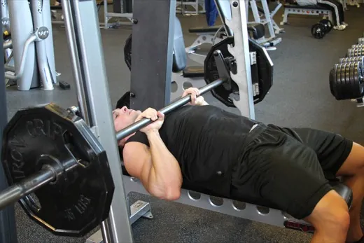 Close-Grip Smith Machine Press demonstration
