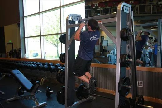 Neutral-Grip Pull-ups demonstration