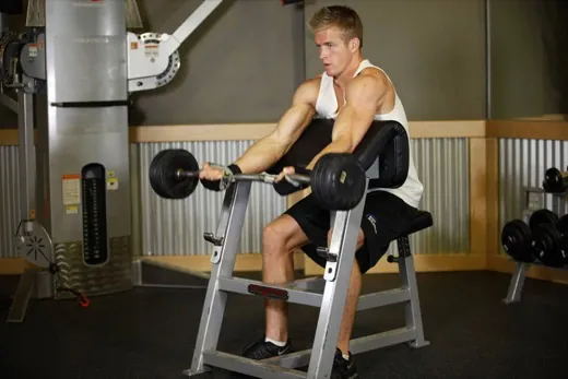 Preacher Curl demonstration