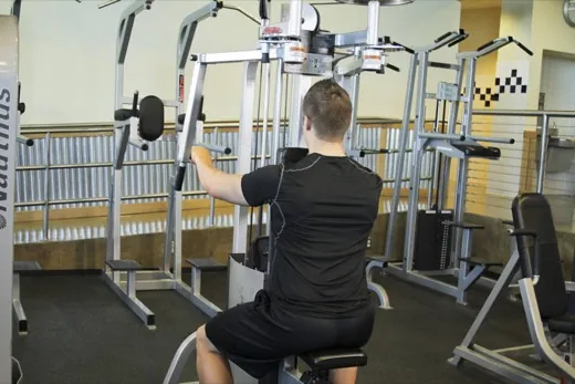 Reverse Pec Deck demonstration