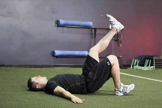 Single-Leg Glute Bridge demonstration